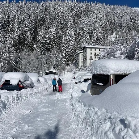 Stylish Alpine Base Near Le Tour & Argentiere 公寓 *